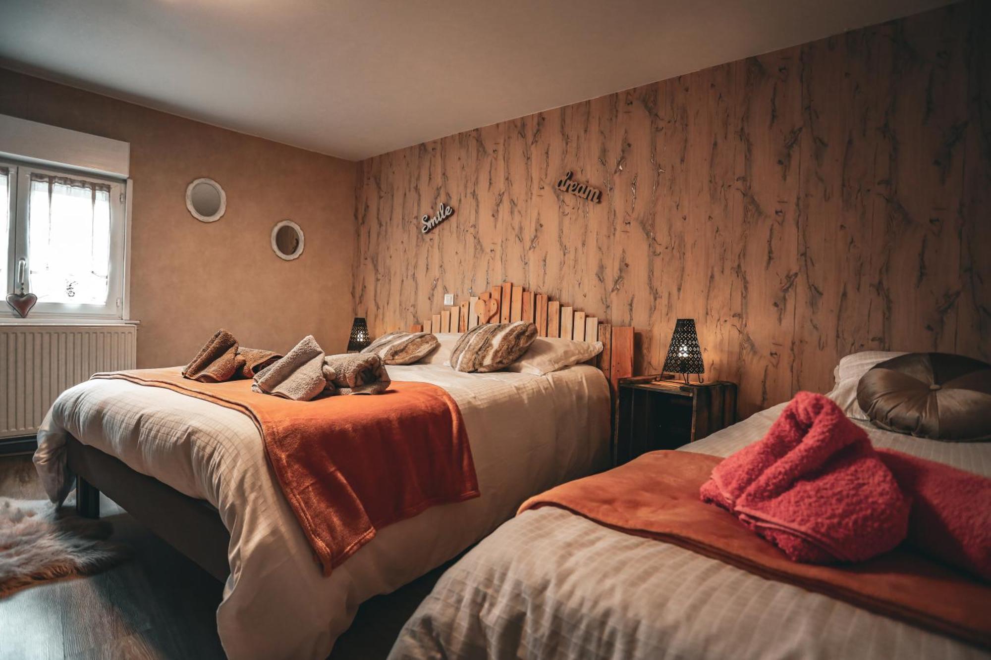 Gite , Au Dormeur Du Val Vireux-Wallerand Luaran gambar